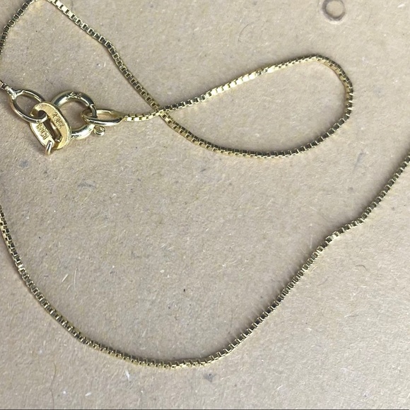 COPY - Single Teardrop Necklace - Picture 5 of 6
